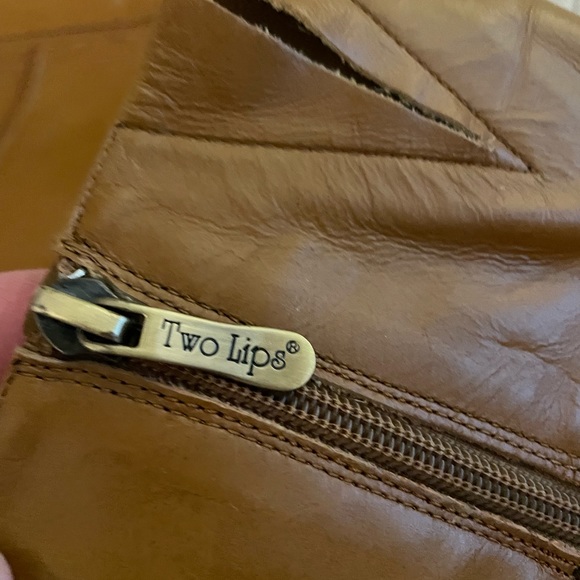 🧡 Two Lips Knee High Boots with 4 inch Heel - Picture 3 of 13